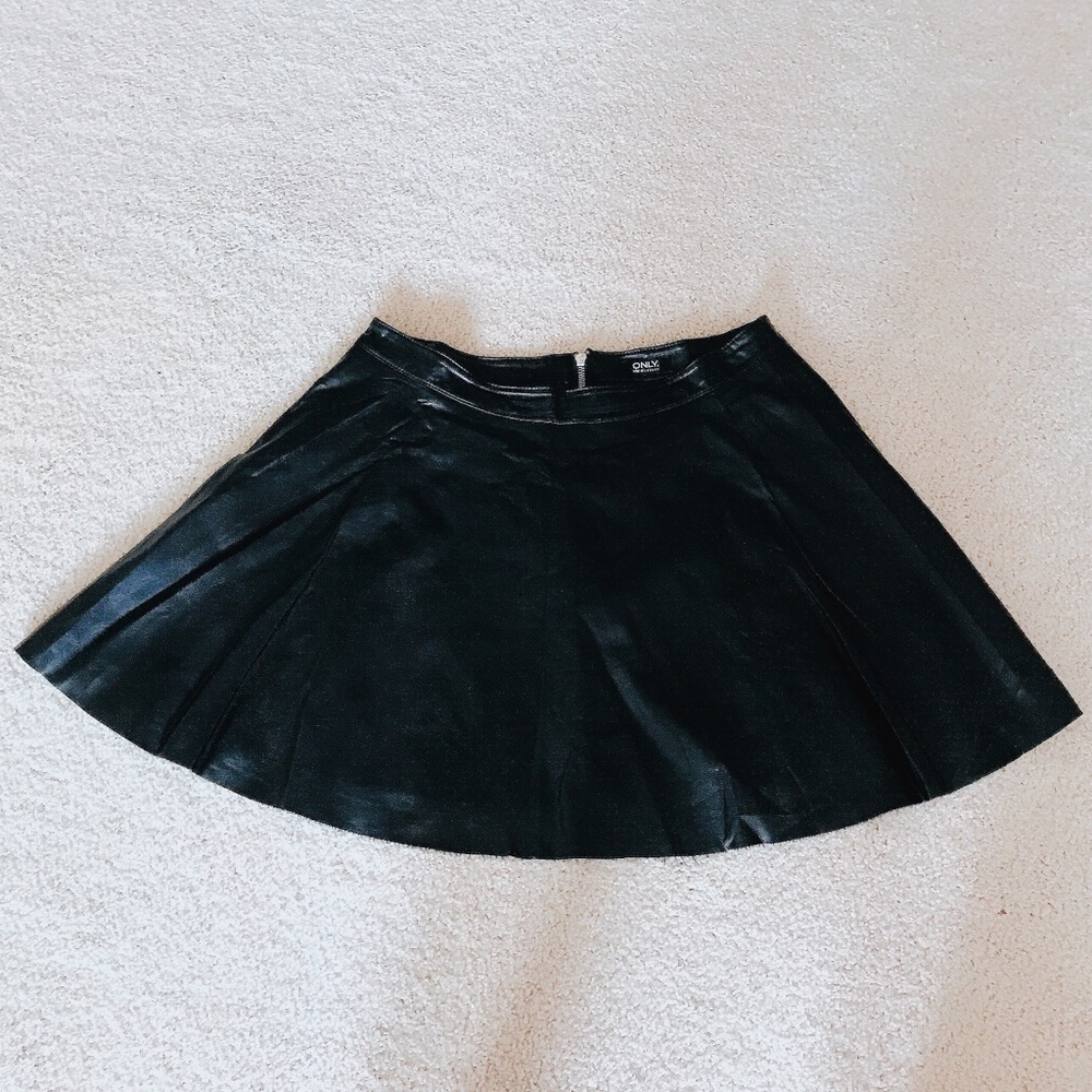 ONLY Leather skirt